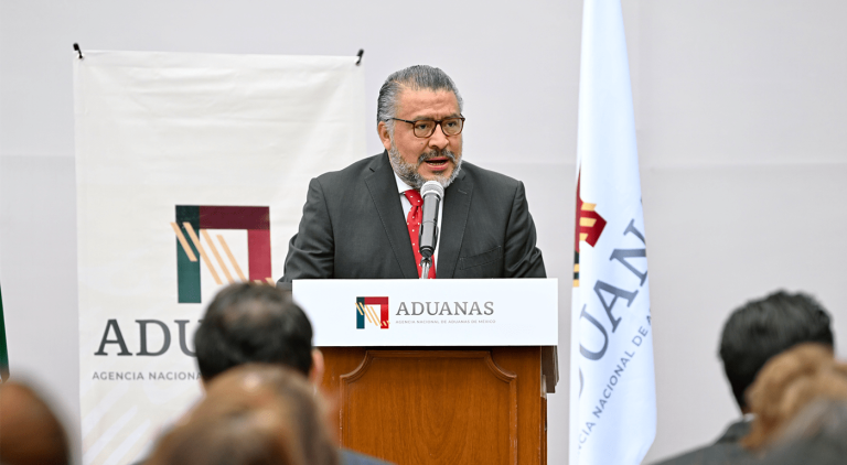 3_com_prensa_40